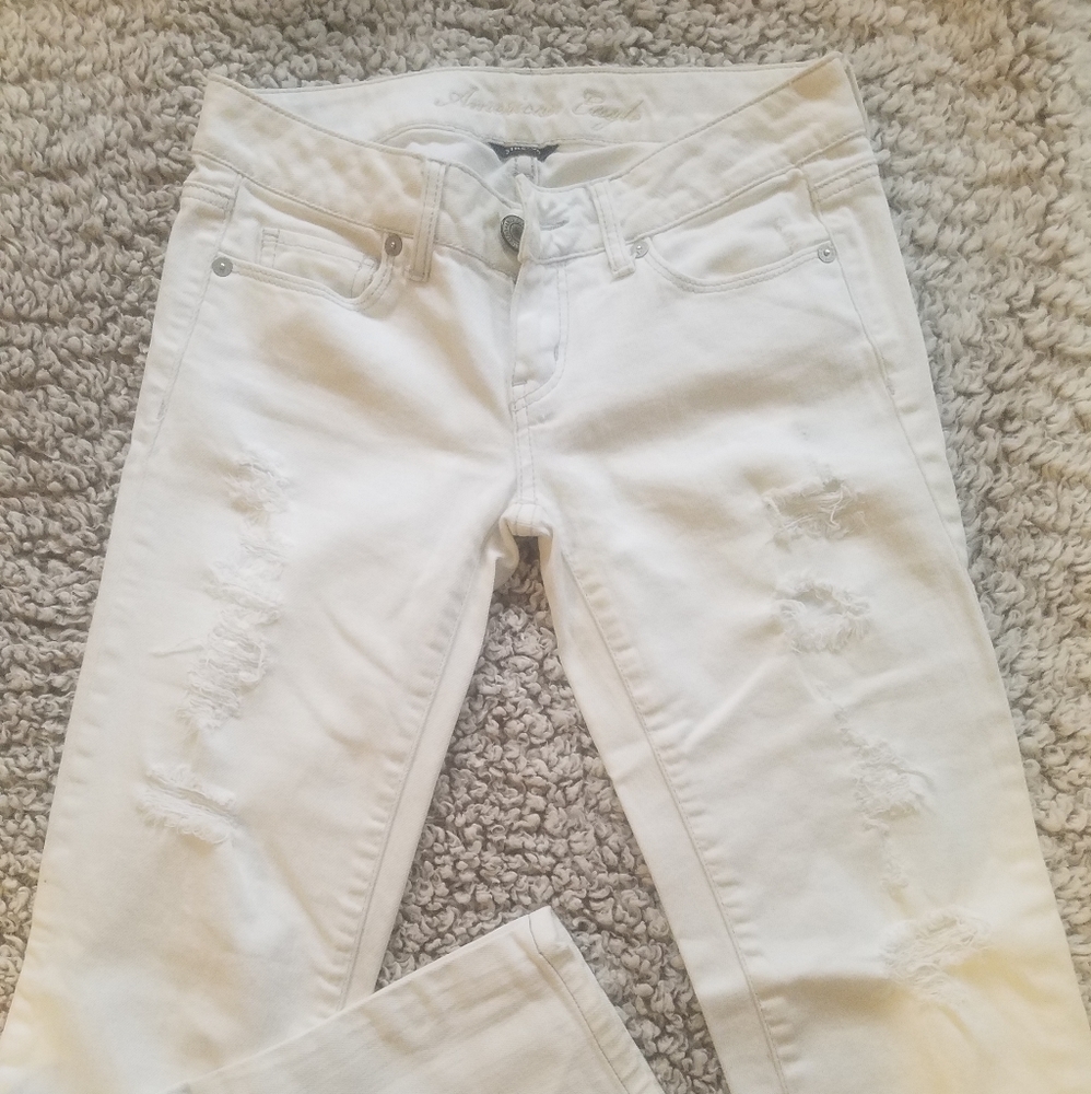 American Eagle 00 distressed skinny jeans
